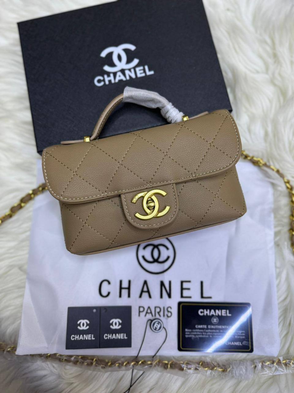 🌟 Chanel 25K
1️⃣ First quality +🎁

Size : 20 * 15 cm

90 dhs🗽

with box 🎁

Zain115
♥️♥️♥️
