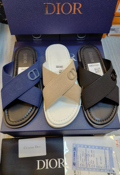 Dior 

Size 40To 45
110 dhs💓

Zain120
♥️♥️♥️