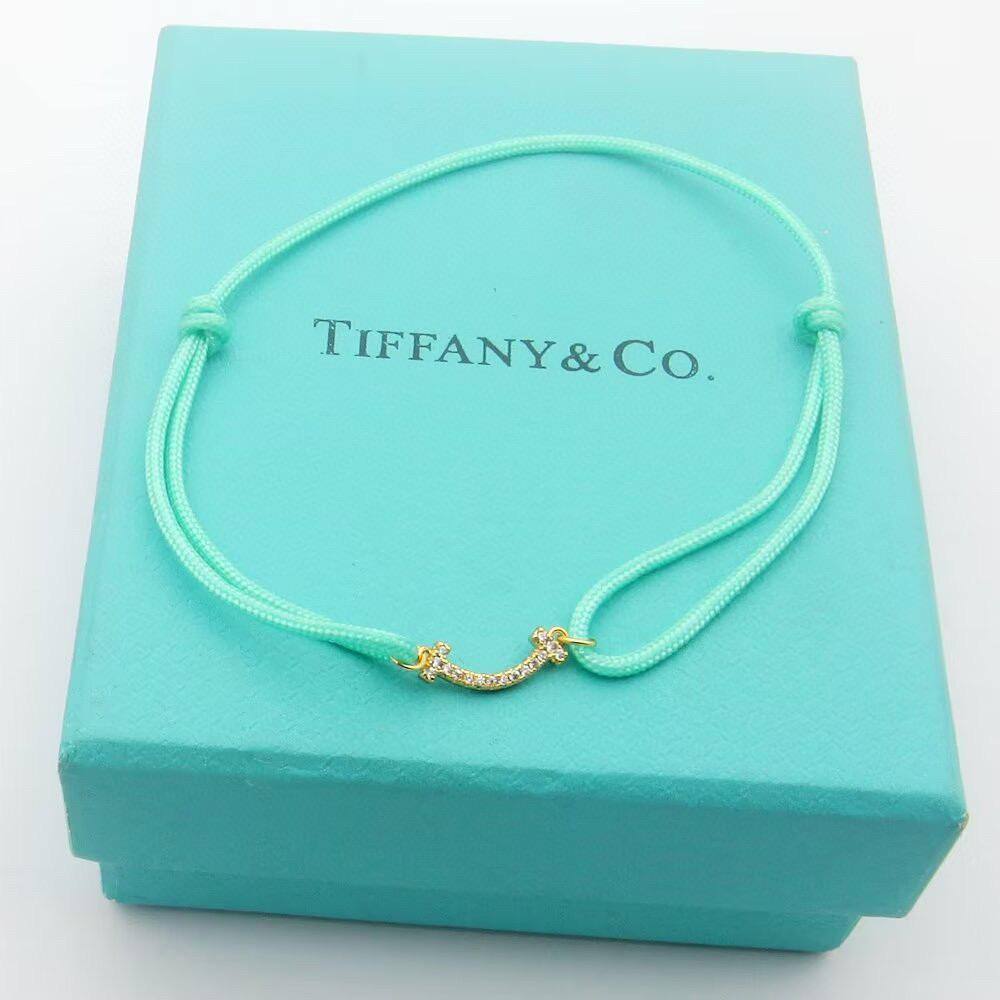 TIFFANY ROPE
BRACELET 
MASTER✨💫
30 DHS✅
WITH BOX AND PAPER BAG🎁🛍️

Zain89
♥️♥️♥️