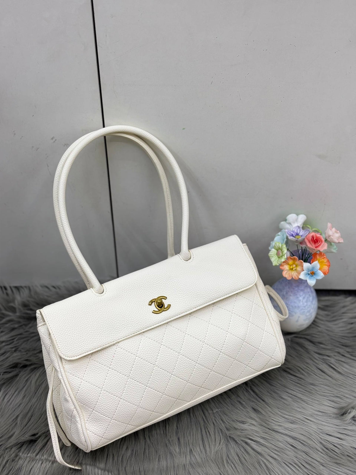 CHANEL 

SIZE 33CM    

120 dhs🇦🇪

Zain244
♥️♥️♥️