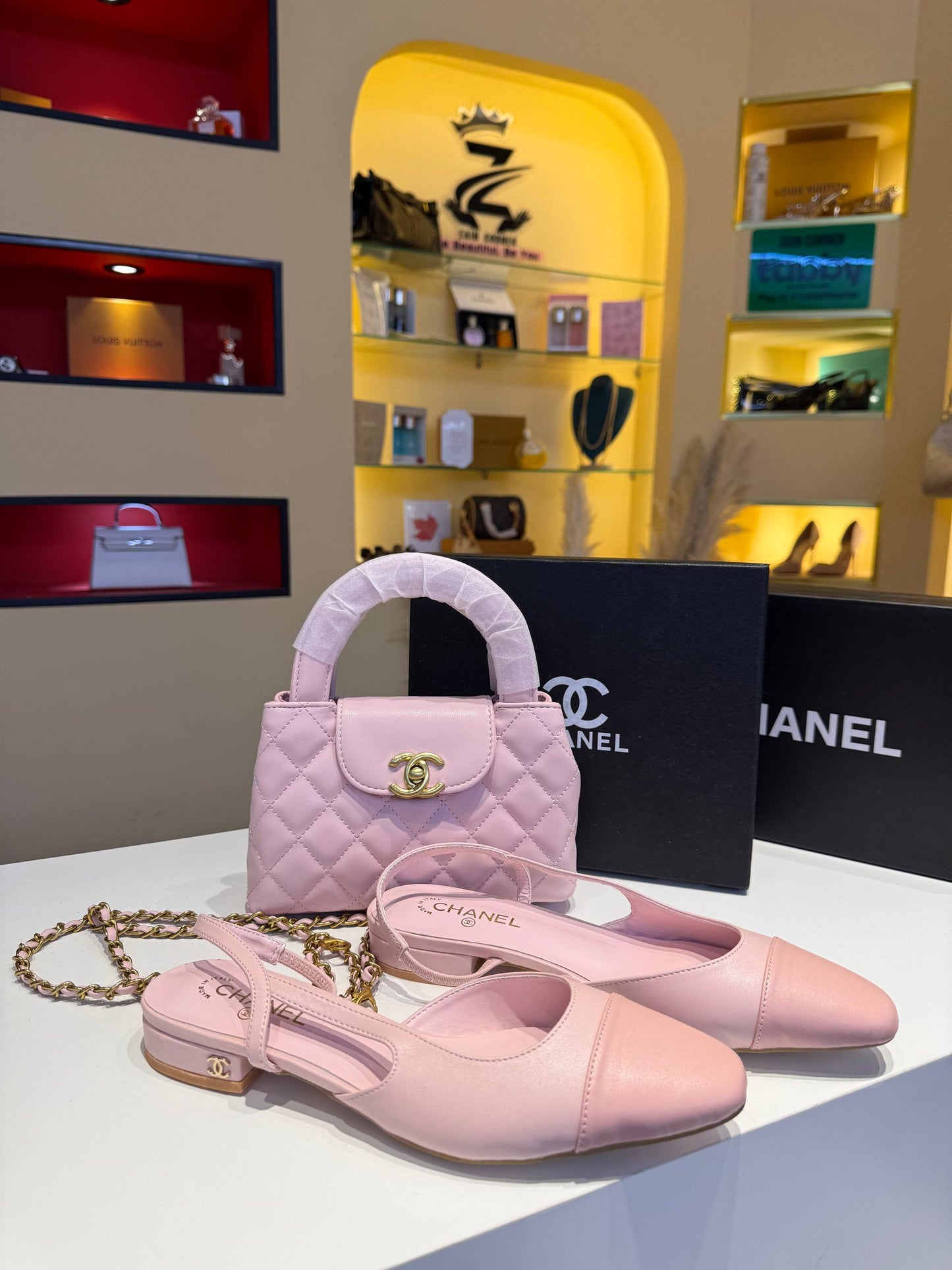 Chanel offer

195 dhs
With boxes

Zain219145

اطلبوها من الوتس المثبت في الأعلى👆🏻👆🏻

تواصلو معنا 👈🏻 Zain 
For order WhatsApp pinned 👆🏻

♥️♥️♥️