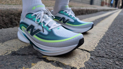 New Balance Ellipse v1 distinctive green and white 
NEW ARRIVALS 🤩
36-45 AVAILABLE 😇
220 dhs🇦🇪🇦🇪

Zain242
♥️♥️♥️