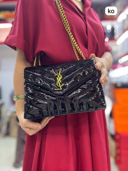 🌟 YSL LouLou
1⃣️ First quality +🎁
Size: 25 * 16.5 * 9 cm
85 dhs❣️
with box🎁

Zain115
♥️♥️♥️