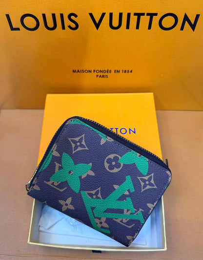 LV

With box 
🎁🎁🎁

35 dhs✅

Zain93
♥️♥️♥️