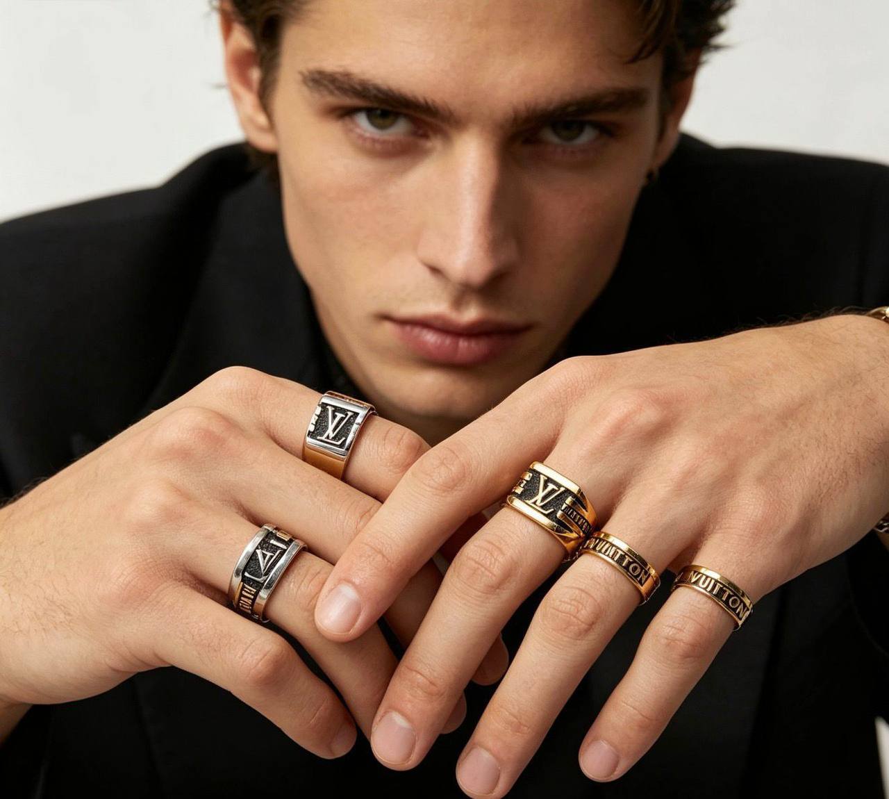 Ring
Men’s 💍 
35 dhs✅
With normal box 📦

Zain263
♥️♥️♥️