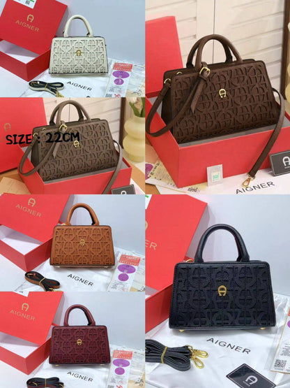 Aigner
115 dhs❤️
SIZE：22CM
Good quality 

with box
🎁🎁🎁

Zain35
♥️♥️♥️