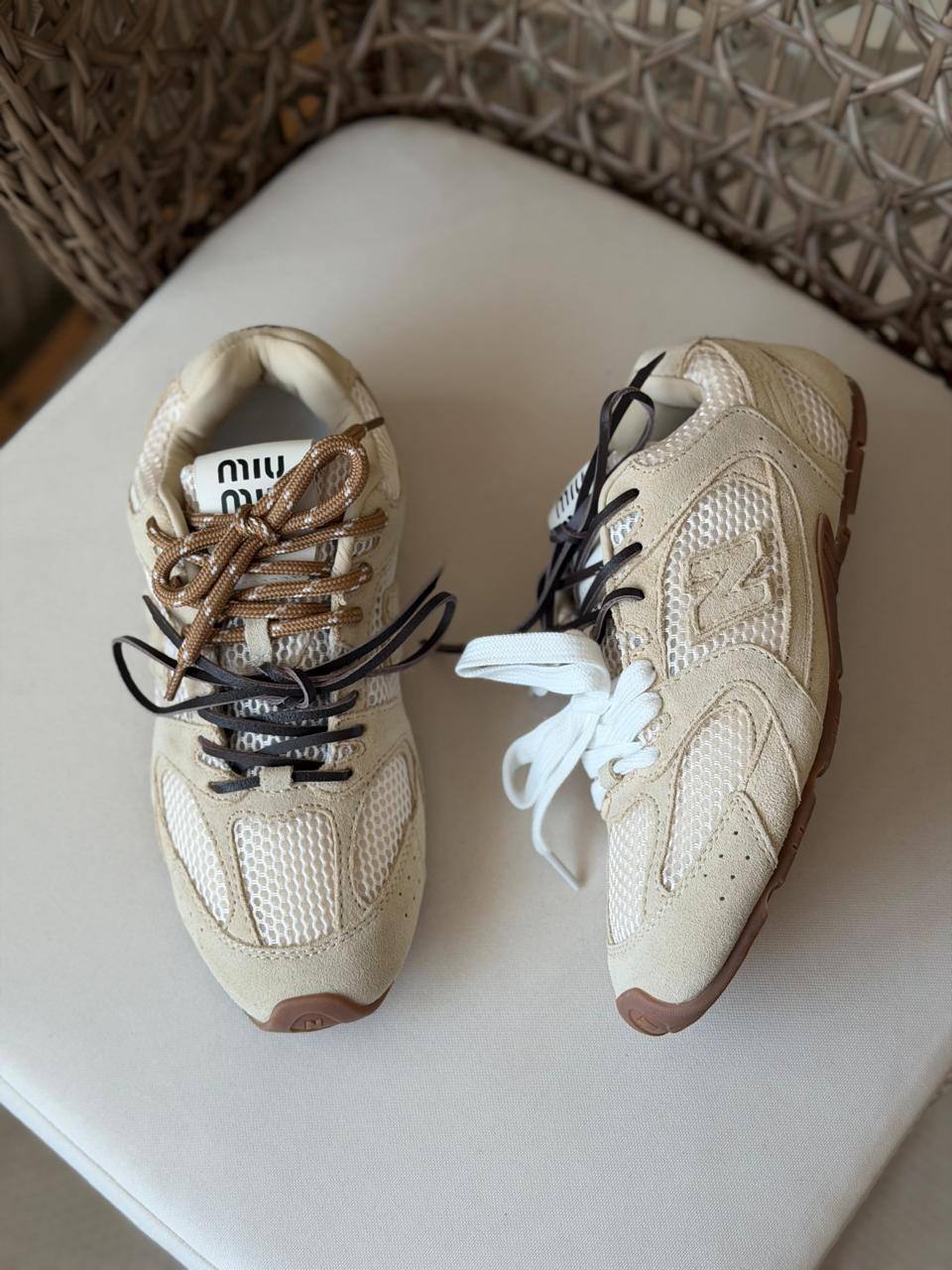 🩶✨ MIU MIU ✨🩶
🤩 Available New Arrival 🤩
😍😍 Super Master Quality 😍😍
👠 Size: 36 to 41
💎 Premium Quality
450 dhs✅

Zain198
♥️♥️♥️
