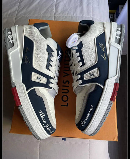 LV
Size 39-45⚡️
140 dhs🗽

Zain183
♥️♥️♥️
