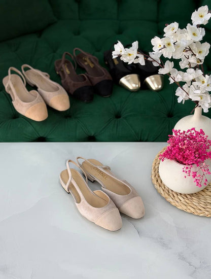 Chanel 

Vip quality 

Size:36 to 41
430 dhs🇦🇪🇦🇪

Zain113
♥️♥️♥️