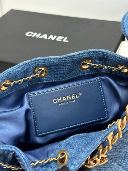 Chanel 
SUPER MASTER QUALITY 
AVAILABLE 


For Price 👇 WhatsApp✅
0568585901 
0507557372
0552275751 Owner Zain 👌

Zain322
♥️♥️♥️
