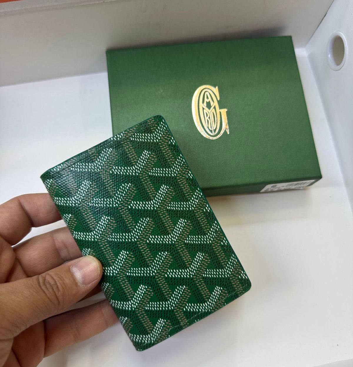 LV - Goyard 
Wallets 
With box 
🎁🎁🎁

30 dhs🇦🇪

Zain93
♥️♥️♥️