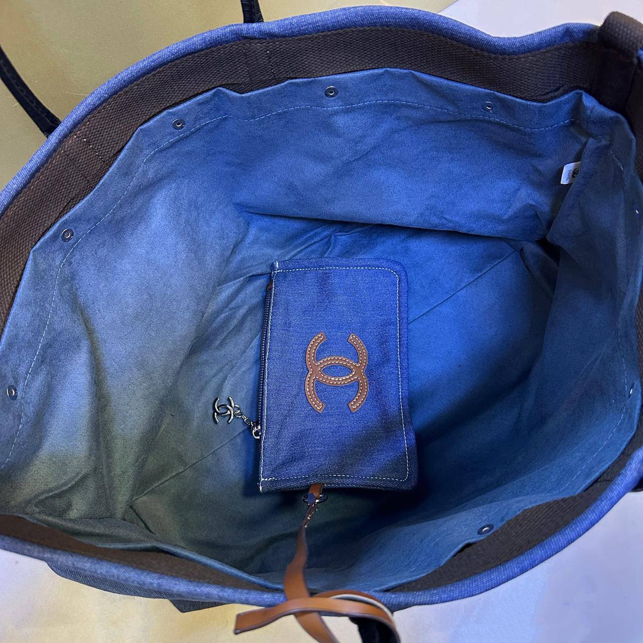 CHANEL 
HIGH QUALITY 
180 dhs🇦🇪🇦🇪

Zain295
♥️♥️♥️