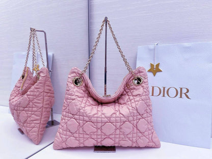 DIOR 
NEW DESIGN  

GOOD QUALITY 

110 DHS🇦🇪🇦🇪🇦🇪

Zain17
♥️♥️♥️