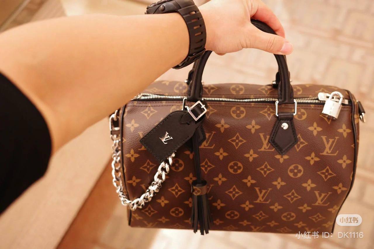 LV - Celine - Goyard - Chanel
Master ++++
For Price 👇 WTSP Text Zain 0568585901

Zain111
♥️♥️♥️