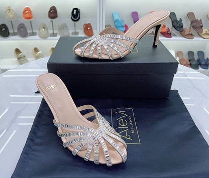 High Quality
280 dhs✅
Size 36-41

Zain207
♥️♥️♥️