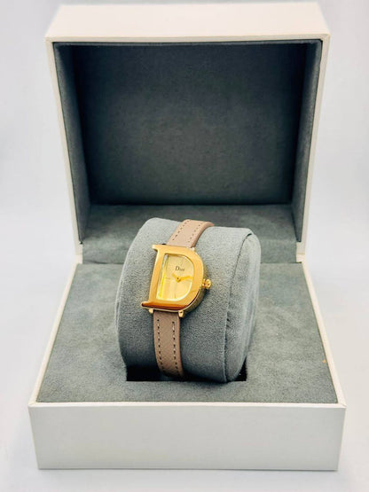 Dior ladies 
55 dhs🇦🇪🇦🇪

Zain08
♥️♥️♥️