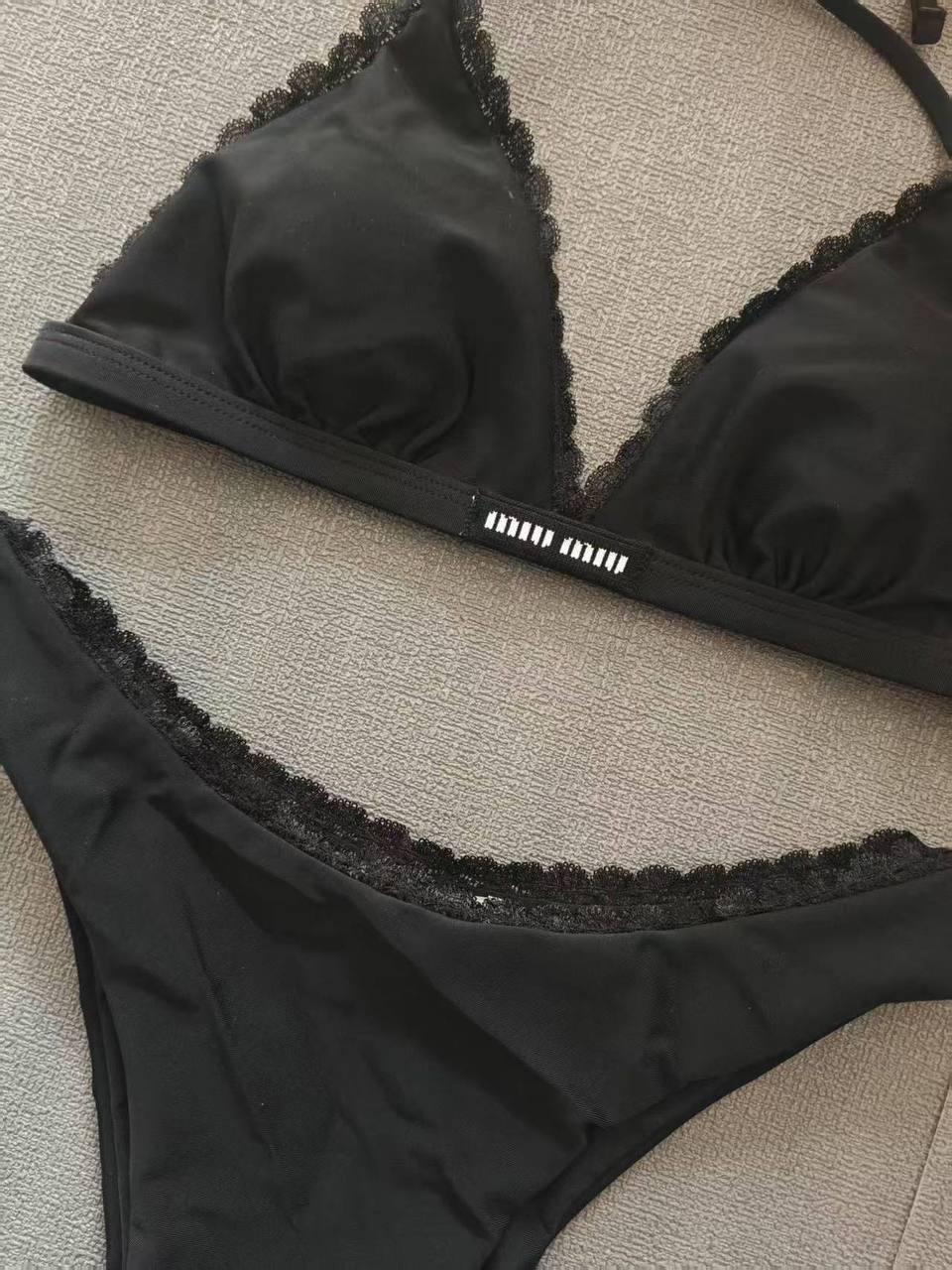 CHANEL - MIU MIU
Women’s Bikini 
Master Quality 
SML
350 dhs✅

Zain276
♥️♥️♥️