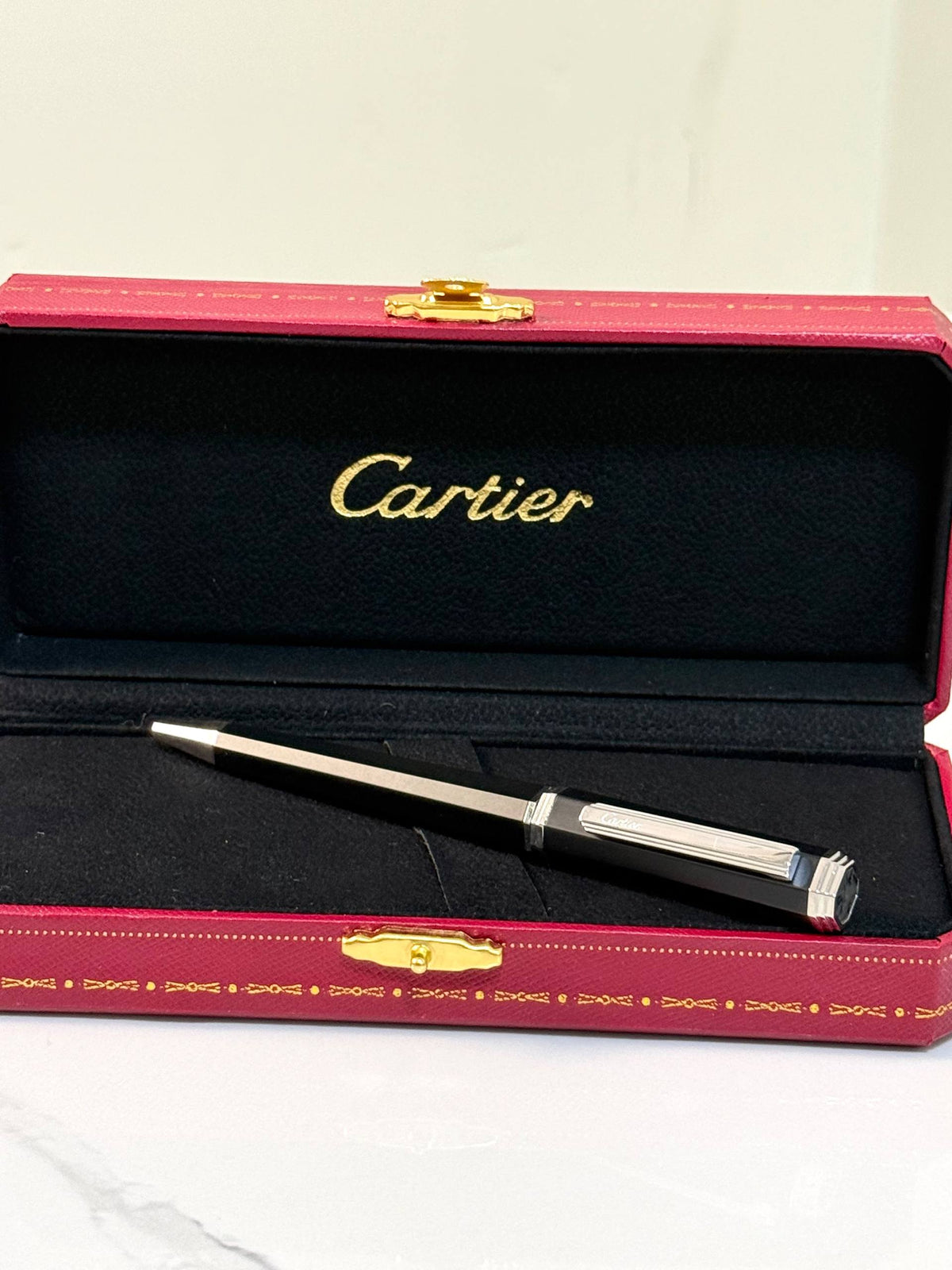 CARTIER
VENDÔME LOUIS CARTIER BALLPOINT PEN
Super Master Quality
New available


For Price 👇 WhatsApp✅
0568585901 
0507557372
0552275751 Owner Zain 👌

Zain20
♥️♥️♥️