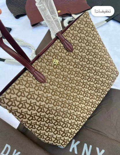 DKNY
100 dhs❣️
SIZE：50cm
good-quality with zipper 

Zain35
♥️♥️♥️