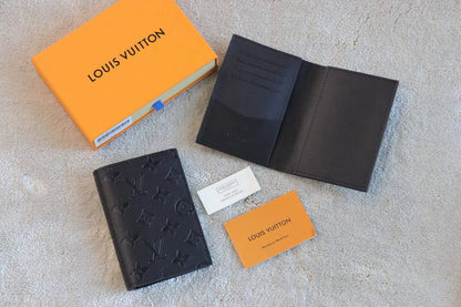 Goyard
 master wallet  
110 dhs✅

Zain33
♥️♥️♥️