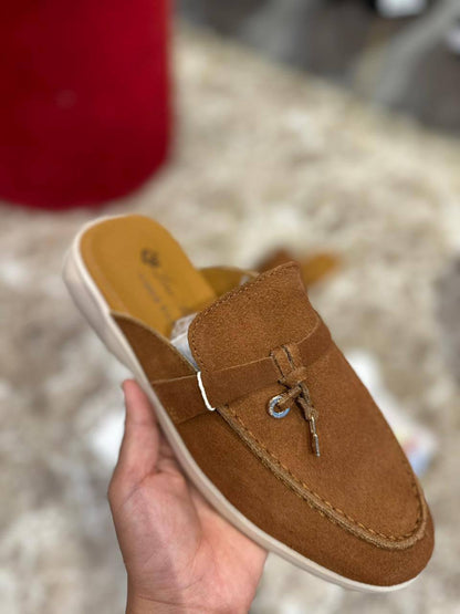 Lora Piana Shoes, 
New Arrived 
Size 36 To 41
120 dhs✅

Zain120
♥️♥️♥️