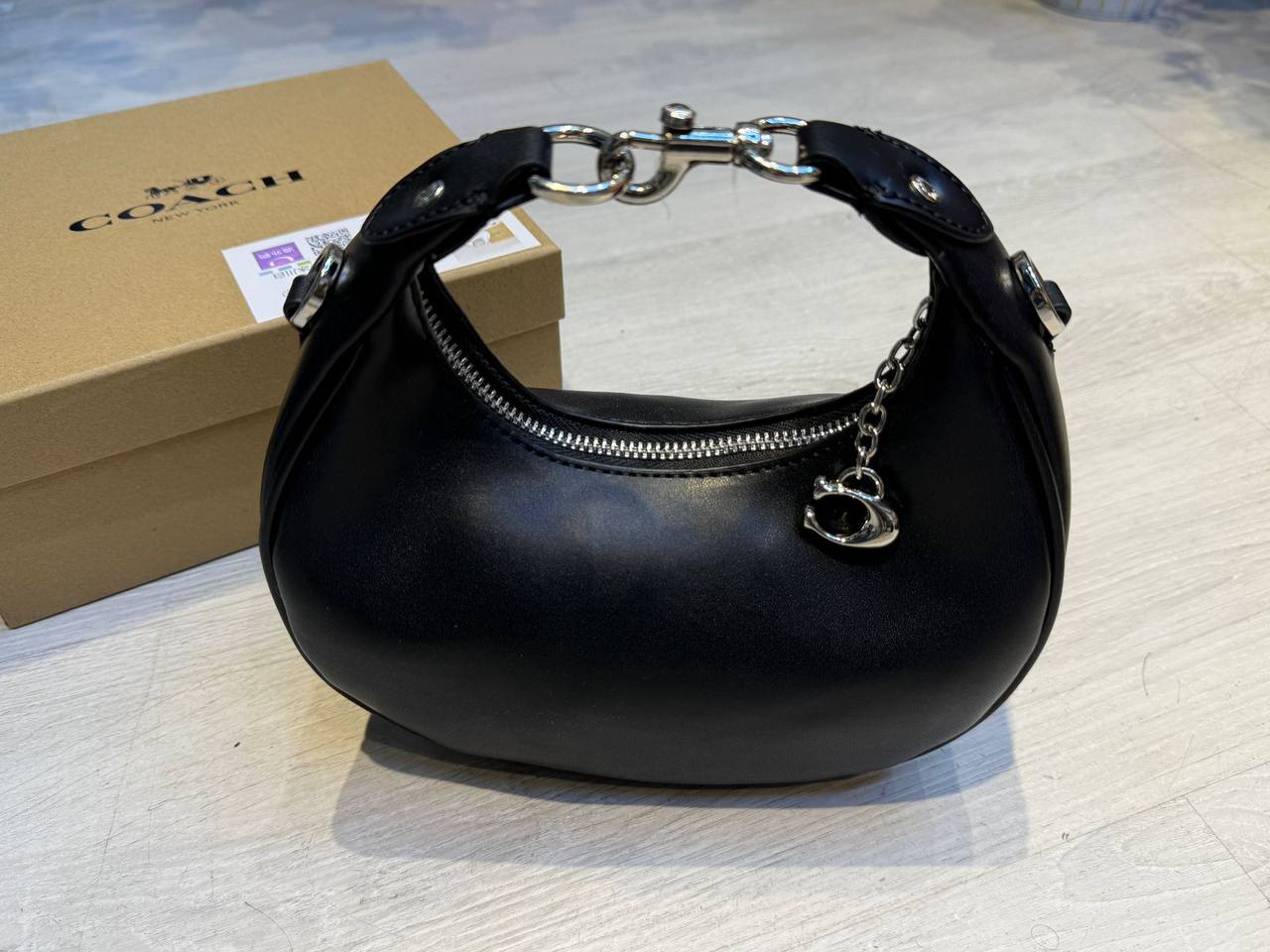 Coach Jonie bag 

20cm
95 dhs💓 

with BOX
🎁🎁🎁

Zain44
♥️♥️♥️