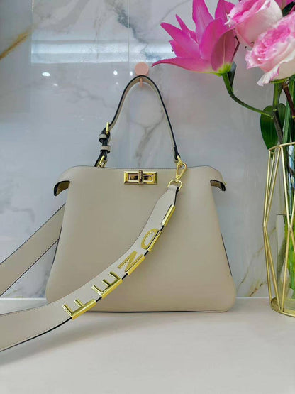 Fendi

130 dhs💓

Zain143
♥️♥️♥️