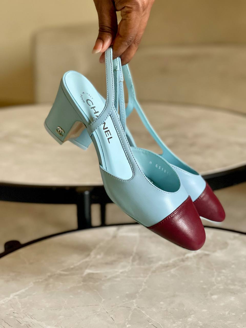 Chanel 

Vip quality 

Size:36 to 42

430 dhs🇦🇪🇦🇪

Zain113
♥️♥️♥️