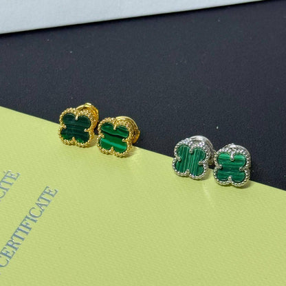 VCA 🦋*
Mini Earring🌸
Master quality 💯

With normal boxes 📦 
45 dhs🪙🌨️

With master box 🗃️ 
75 dhs🪙🌨️

Zain216
♥️♥️♥️