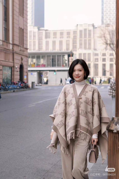 For winter big scarf 🛍️🧚‍♀️🧚‍♀️
Free size 
160 dhs
Master Good pualiit

Zain231
♥️♥️♥️