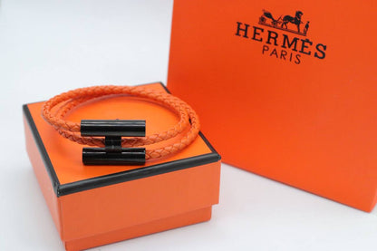 Bracelet 
55 dhs💓
+Box and paper bag🎁

Zain33
♥️♥️♥️