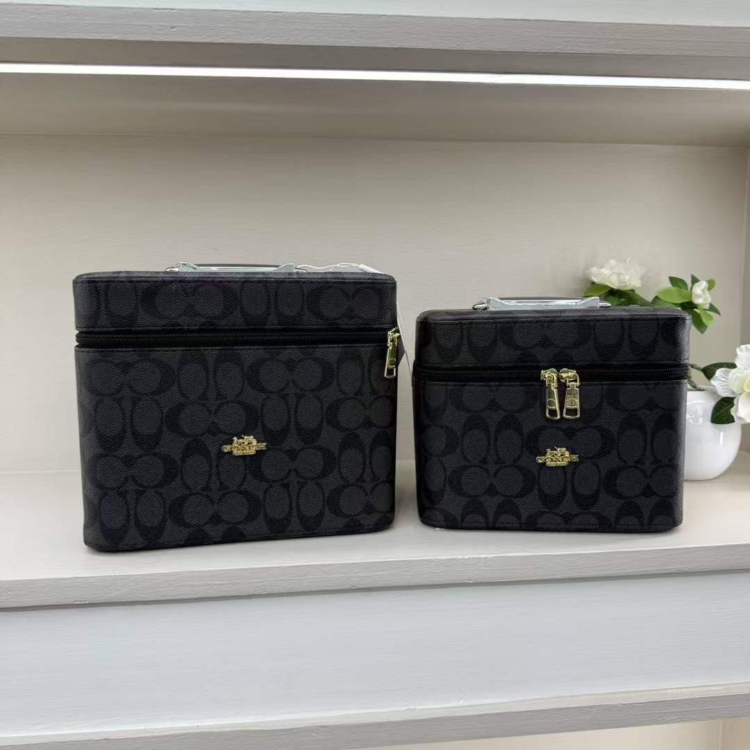 Coach
80 dhs💓

Zain232
♥️♥️♥️