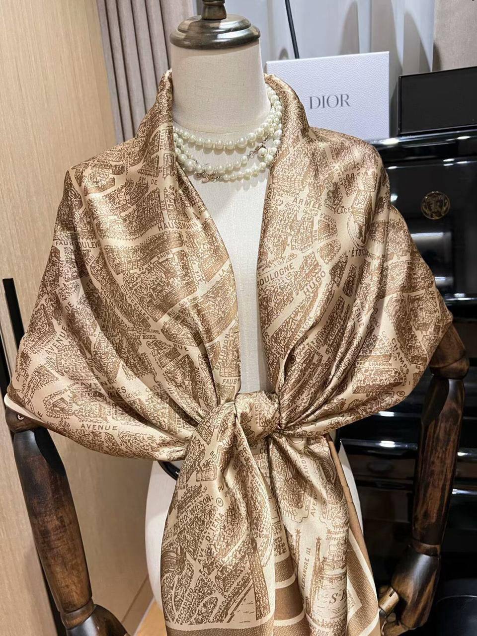 Silk scarf
40 dhs❣️

Zain60
❣️❣️❣️