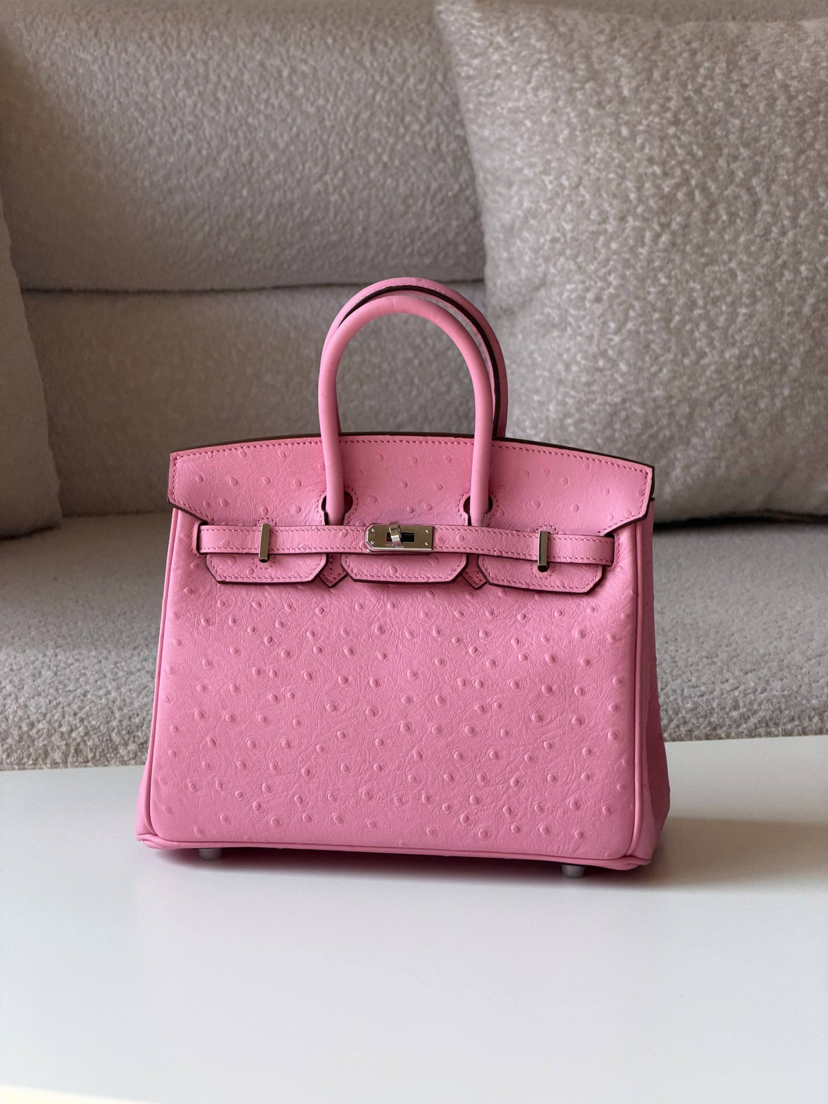 Hermes Birkin ostrich 

25cm💕
master quality😍

with box❤️

630 dhs🇦🇪🇦🇪

Zain52
♥️♥️♥️