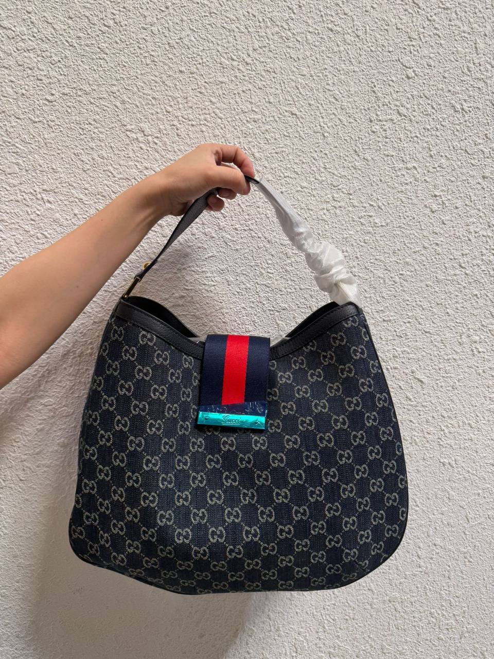 Goyard
 size:40×30cm  
130 dhs❤️

Zain114
♥️♥️♥️