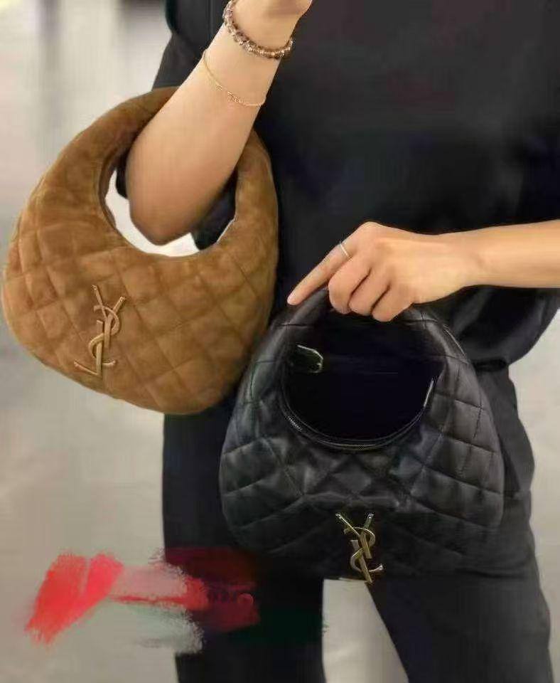 YSL
90 dhs🪙🌨️
Good quality 

with box
🎁🎁🎁

Zain35
♥️♥️♥️