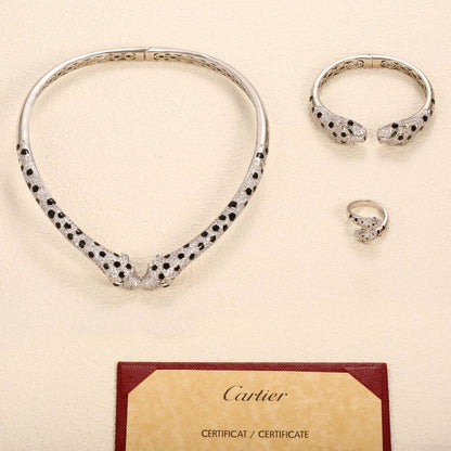 CARTIER SET 
NECKLACE BRACELET
RING
MASTER💫✨
350 DHS WITH BOX AND PAPER BAG🎁🛍️

Zain89
♥️♥️♥️