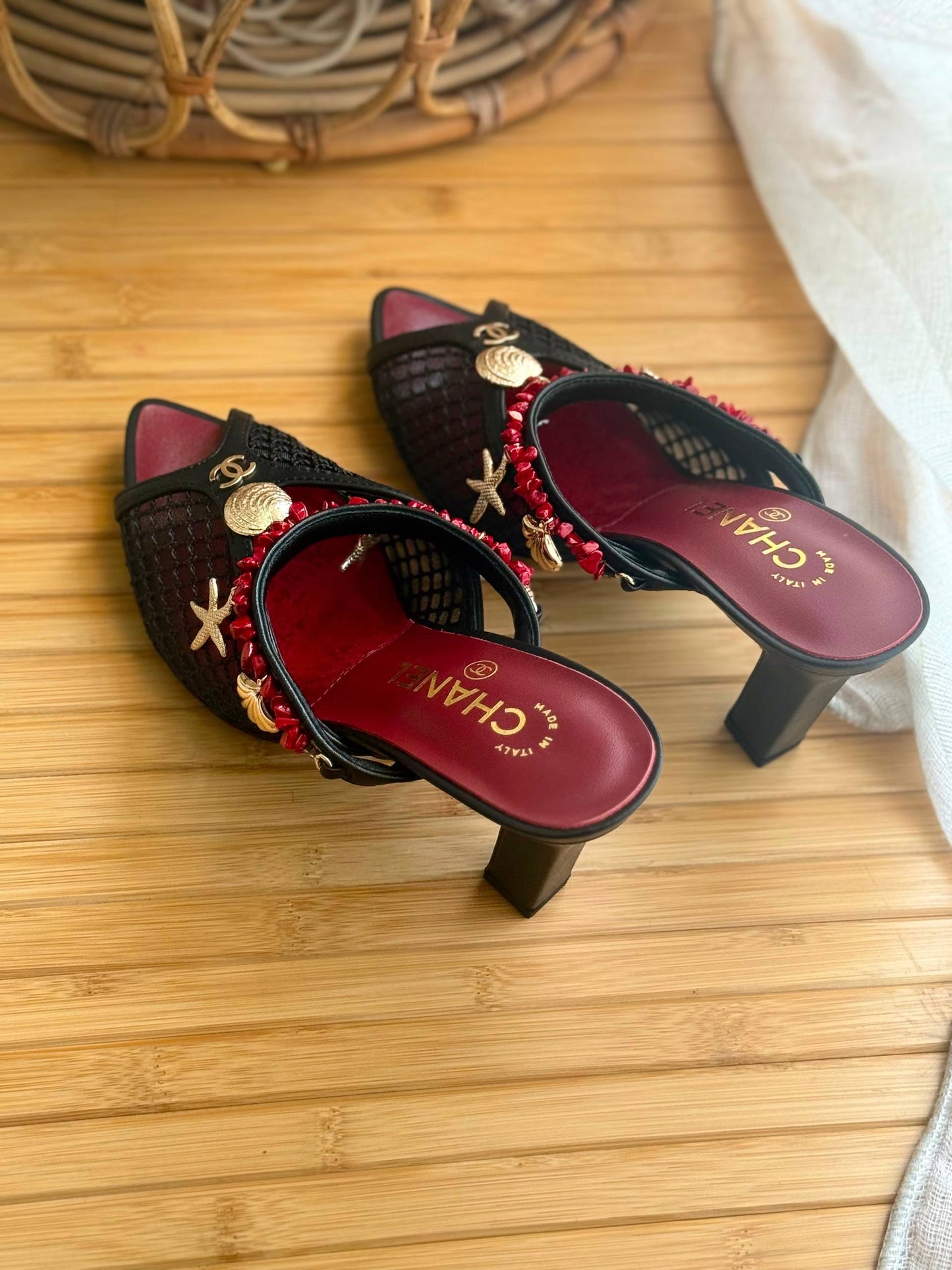 Chanel  ✨
SuperMaster Quality 💯
500 dhs✅
Size: 36-41💥

Zain303
♥️♥️♥️