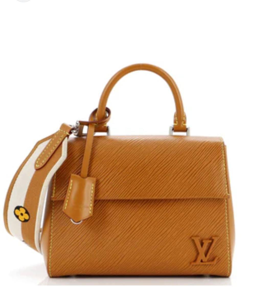 lV 
good quality 
110 dhs🪙💕

Zain200
♥️♥️♥️