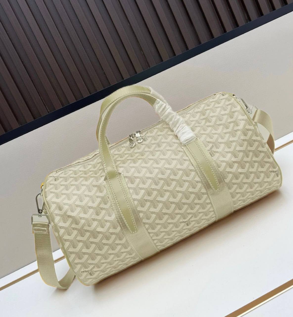 GOYARD TRAVELING BAG 
 GOOD QUALITY 
115 dhs✅
40CM

Zain295
♥️♥️♥️