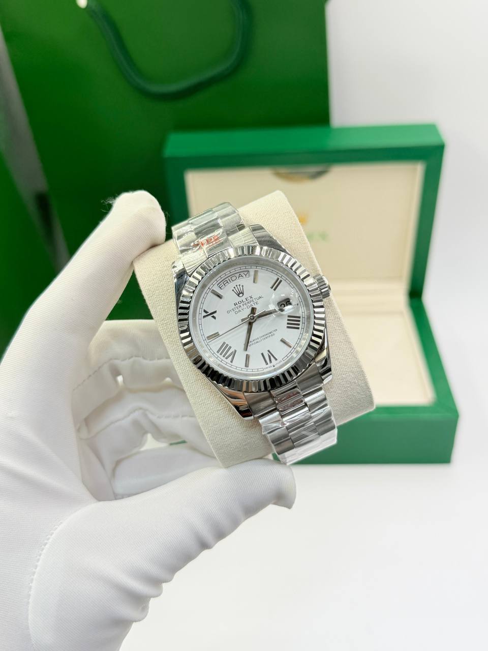 Rolex
Automatic  
master 
with  original  box  🎁
290 dhs✅

Zain85
♥️♥️♥️