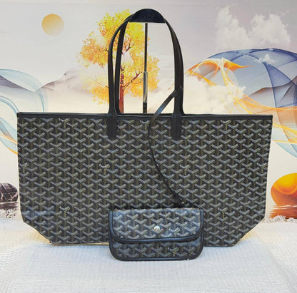 Goyard
Best quality 
90 dhs🪙🖤
size 56cm

Zain158
♥️♥️♥️