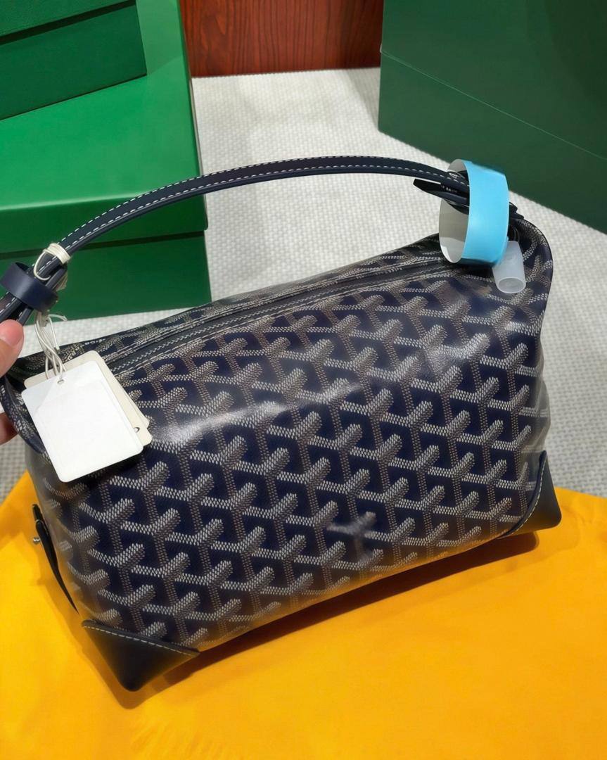 Goyard
75 dhs💓
high quality 
With box 
  24cm

Zain26
♥️♥️♥️
