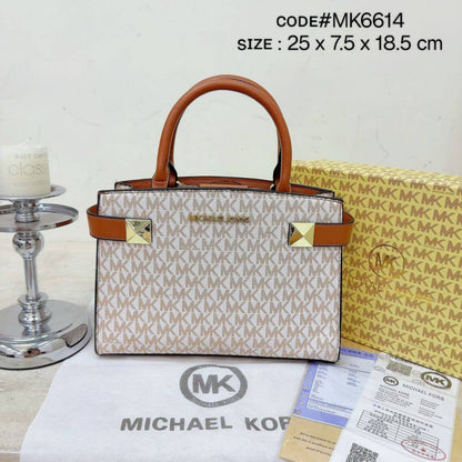 MK
ᴛᴏᴘ ʜᴀɴᴅʟᴇ ʙᴀɢ
ɢᴏʟᴅ ʜᴀᴅᴡᴀʀᴇ
ᴡɪᴛʜ ʟᴏɴɢ ʙᴇʟᴛ sᴛʀᴀᴘ
sɪᴢᴇ : 25 cm
ᴡɪᴛʜ BOX
🎁🎁🎁

75 dhs🪙🌨️

Zain31
♥️♥️♥️
