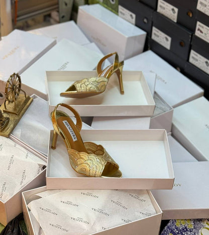 New Aquazzura 

Size  .  36.  to 41

170 dhs💓

Zain80
♥️♥️♥️