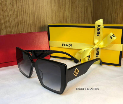Fendi
master quality 
180 dhs💓

Zain126