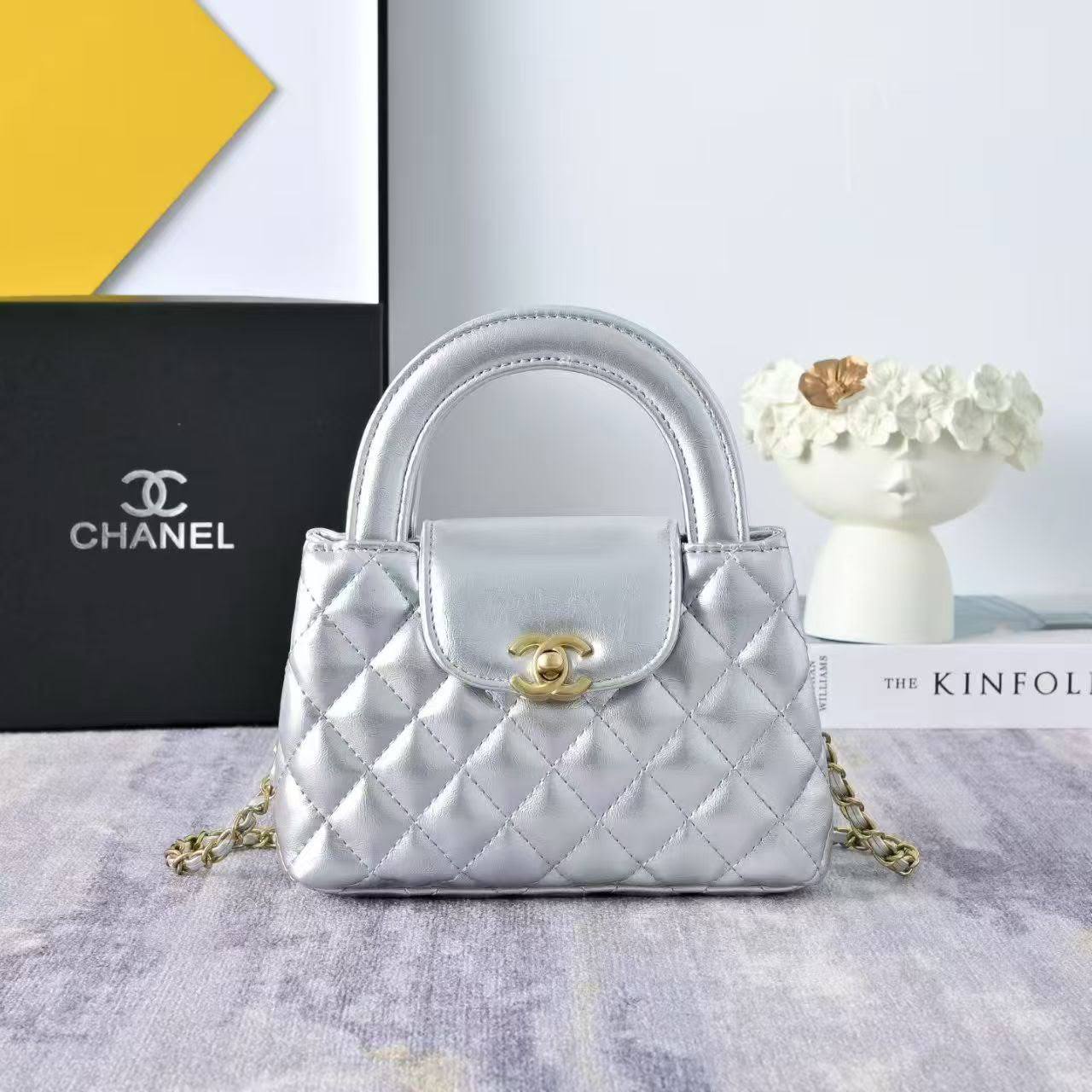 Chanel
100 dhs🇦🇪🇦🇪

Zain143
♥️♥️♥️