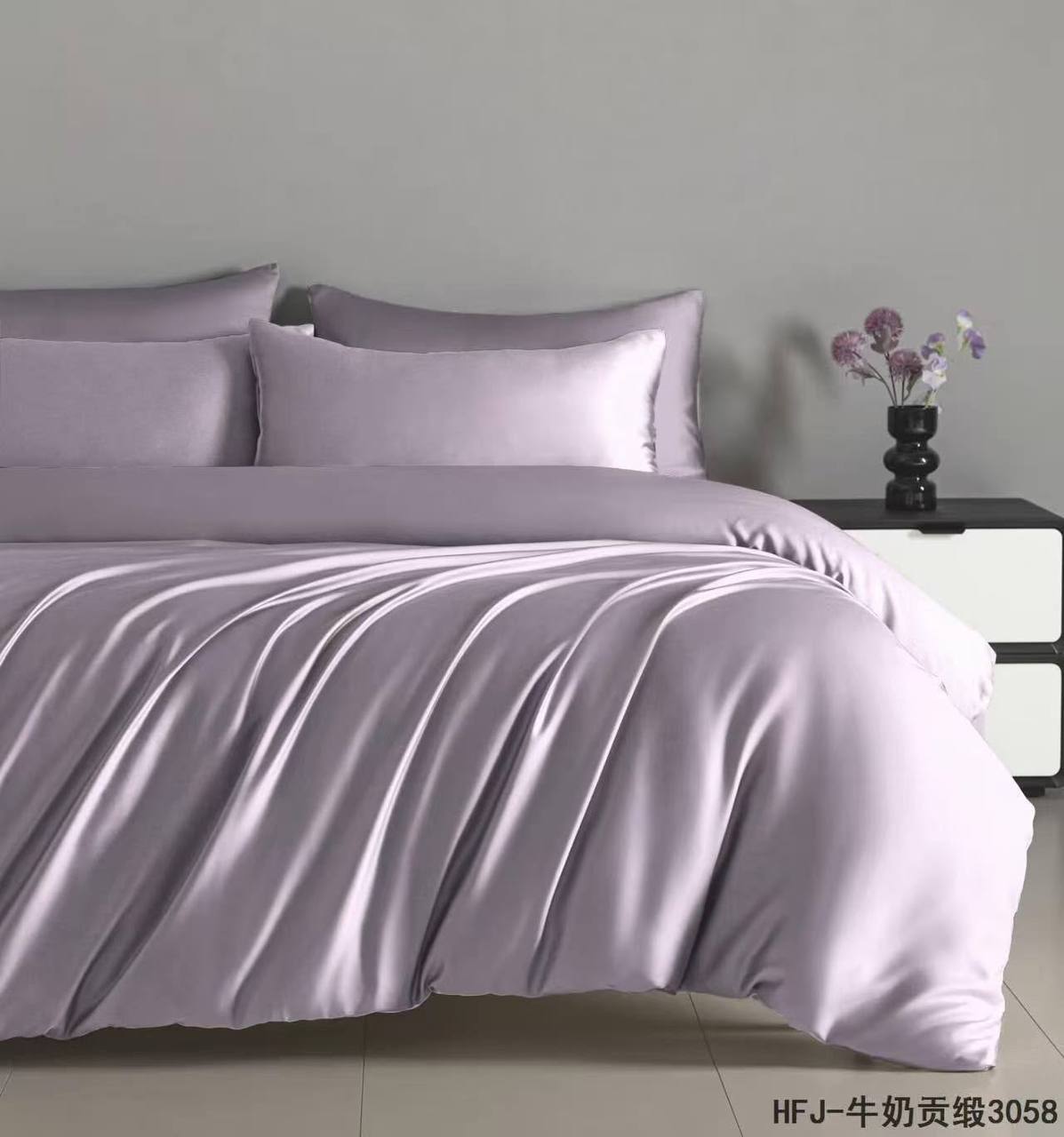New collection 
Master 💥💥
Bedsheets set
100 %
Silk 
King size cover 6pcs set 
1 duvet cover 240/220
1 fitted sheets 200/200+30
4 pillowcases 75/50
170 dhs🇦🇪🇦🇪

Zain99
♥️♥️♥️