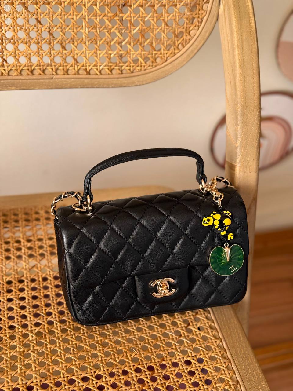 New Collection✨✨✨
CHANEL
20cm
350 dhs🇦🇪🇦🇪
*MASTER QUALITY*
With box

Zain167
♥️♥️♥️