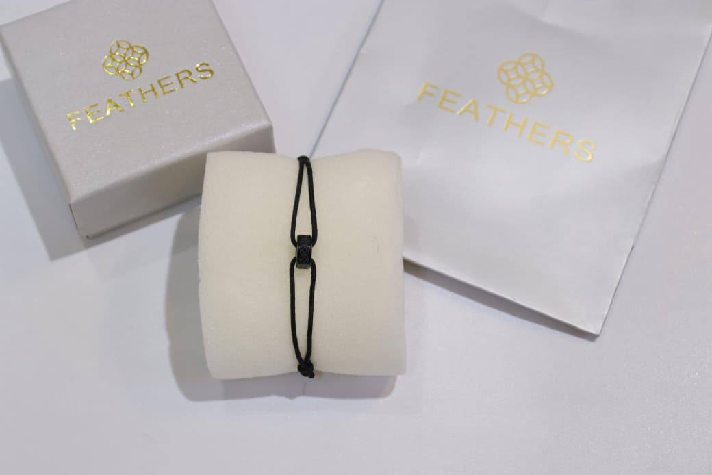 Feathers Bracelet
55 dhs✅

Zain33
♥️♥️♥️